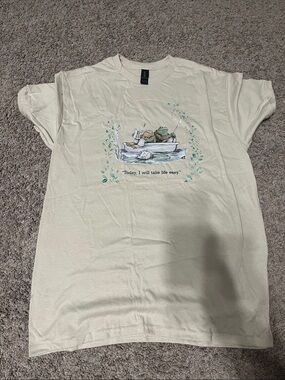Gildan Cream Short-Sleeve Tee with Subtle Pink Trim